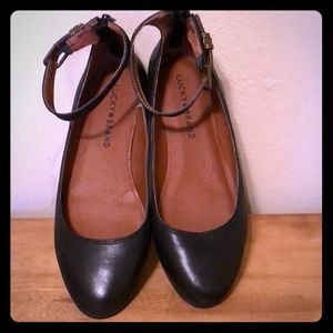 Black, leather, Lucky Brand flats!